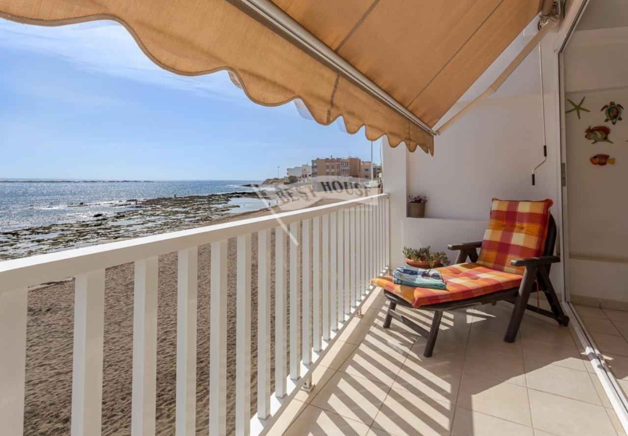 Luxury Apartment In Front Of The Beach Melenara Exterior photo